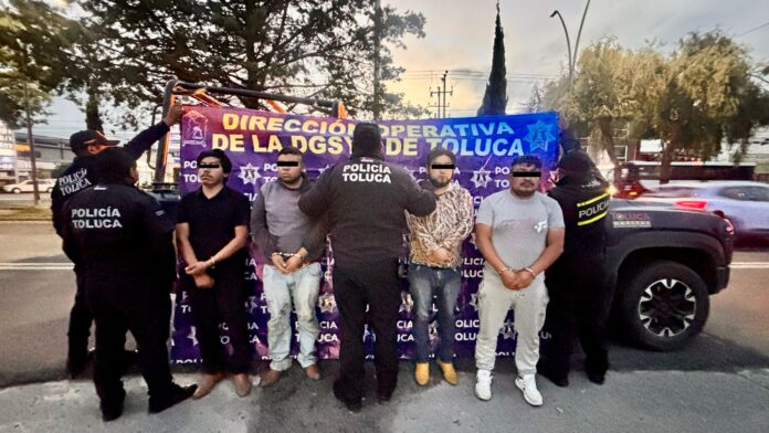 policías de Toluca