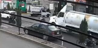 Pipero incrusta en cabeza de taxista tubo de PVC; víctima se reporta delicada